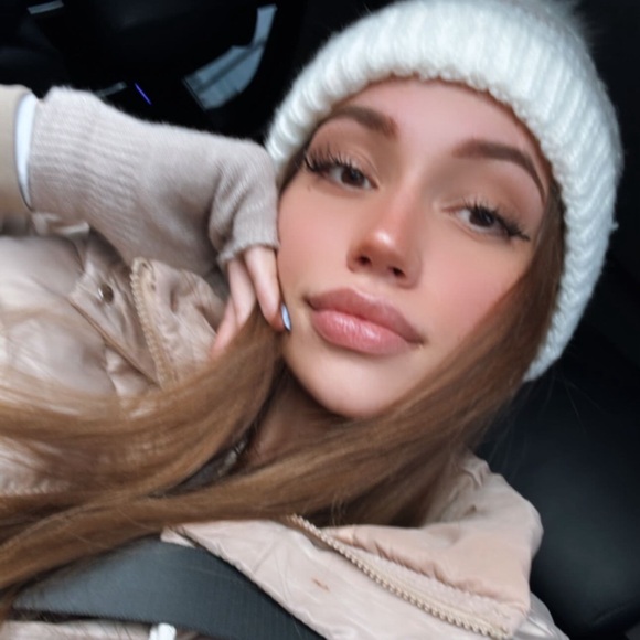 Meet your Posher, V - Picture 1 of 1